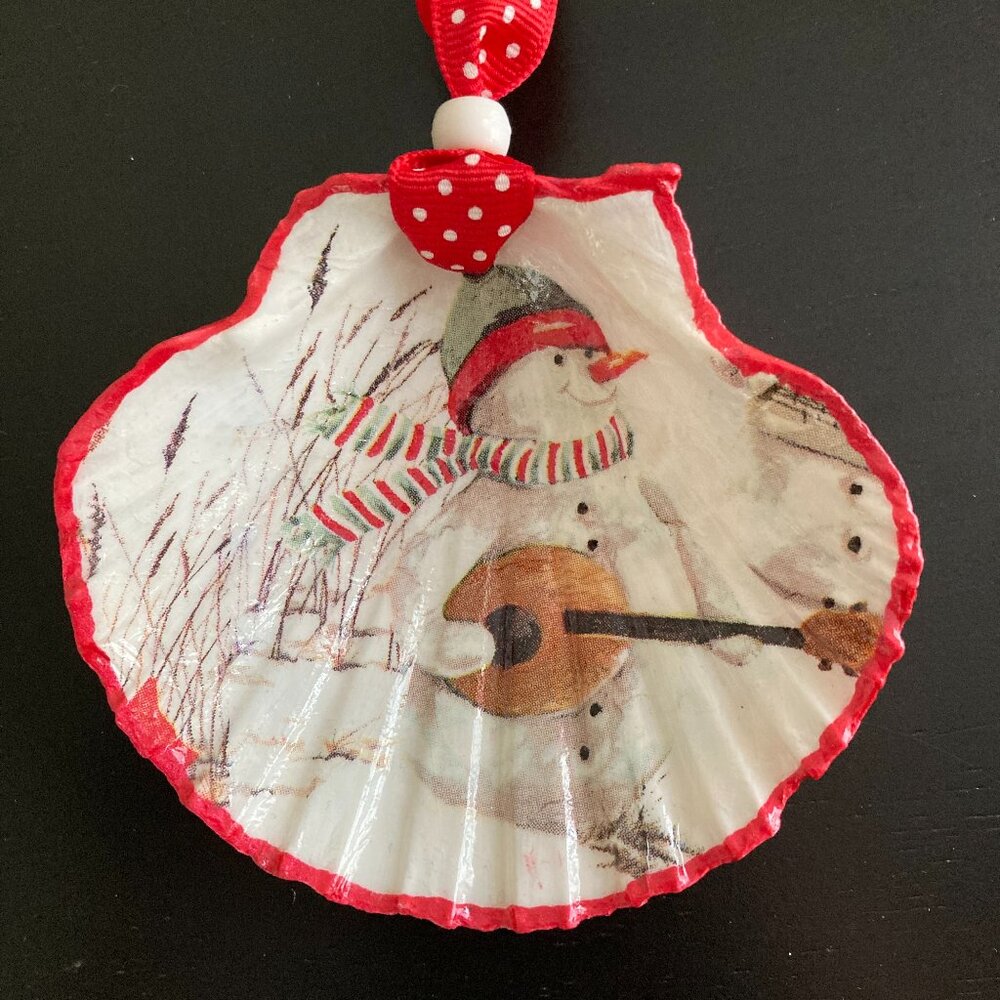 Handmade Snowman Christmas Ornament - Decoupaged Scallop Shell